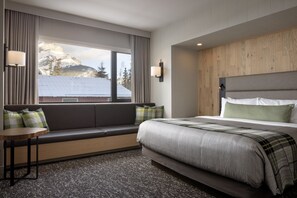 Standard Room, 1 King bed, Partial View