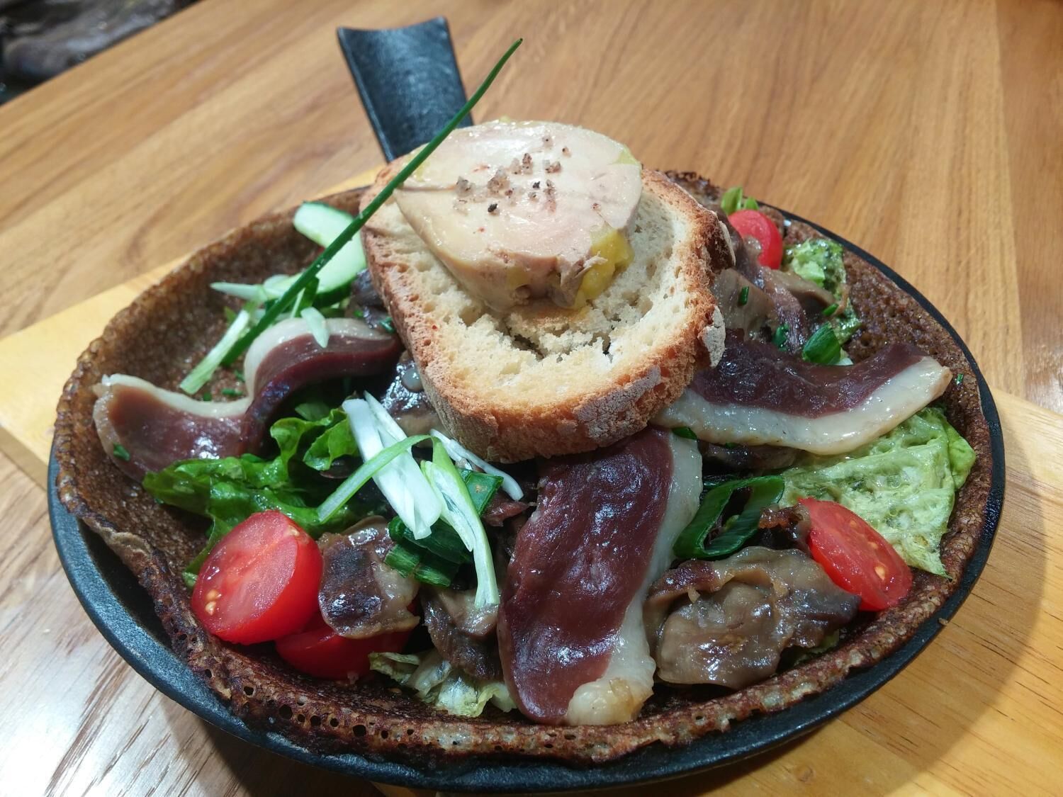 lunch and dinner served, regional cuisine