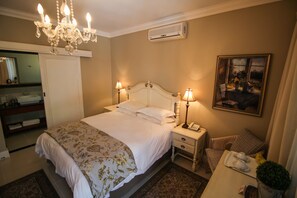 Deluxe Double Room | Desk, blackout drapes, iron/ironing board, free WiFi