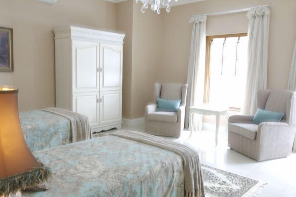Chambre Supérieure avec lits jumeaux