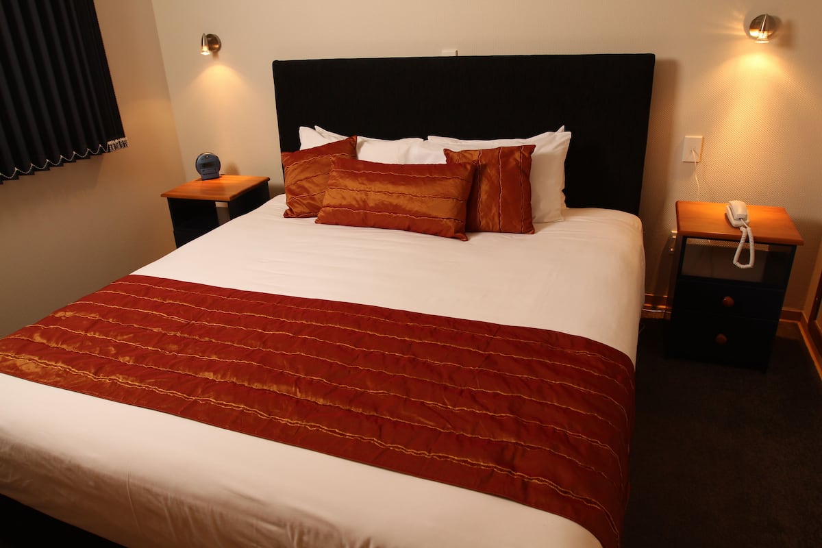 Memory-foam beds, soundproofing, iron/ironing board, free WiFi