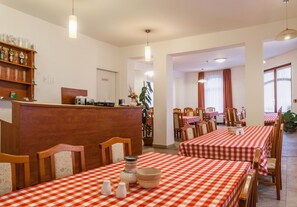 Ilmainen päivittäinen buffetaamiainen