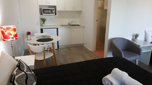 Quarto casal ou duplo com design assinado, várias camas