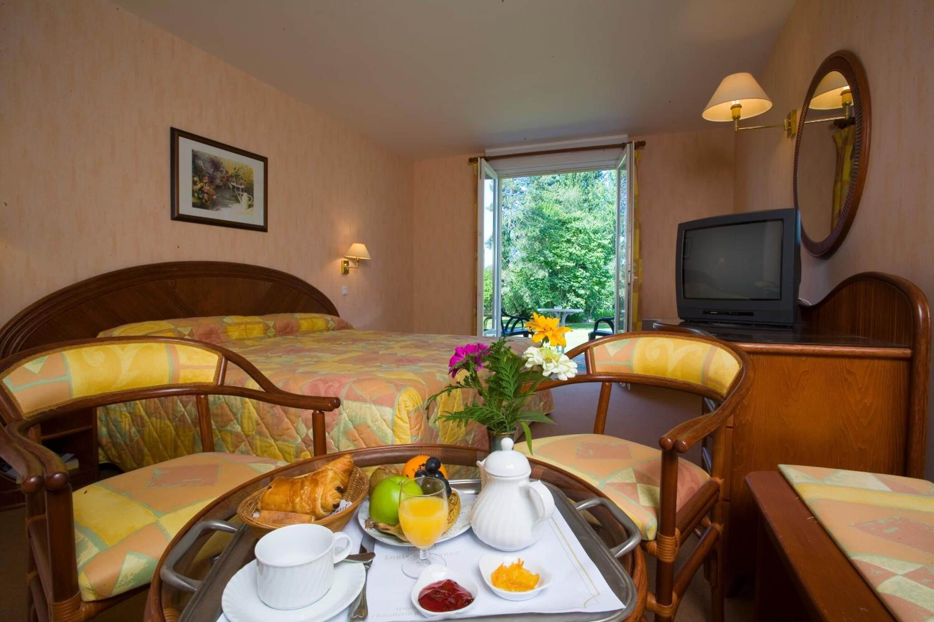 Literie de qualité supérieure, coffres-forts dans les chambres, bureau