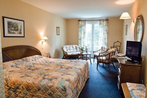 Roba de llit d'alta qualitat, caixa forta a l'habitació i escriptori 