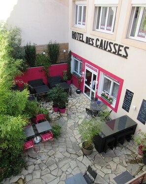 Mặt tiền nơi lưu trú