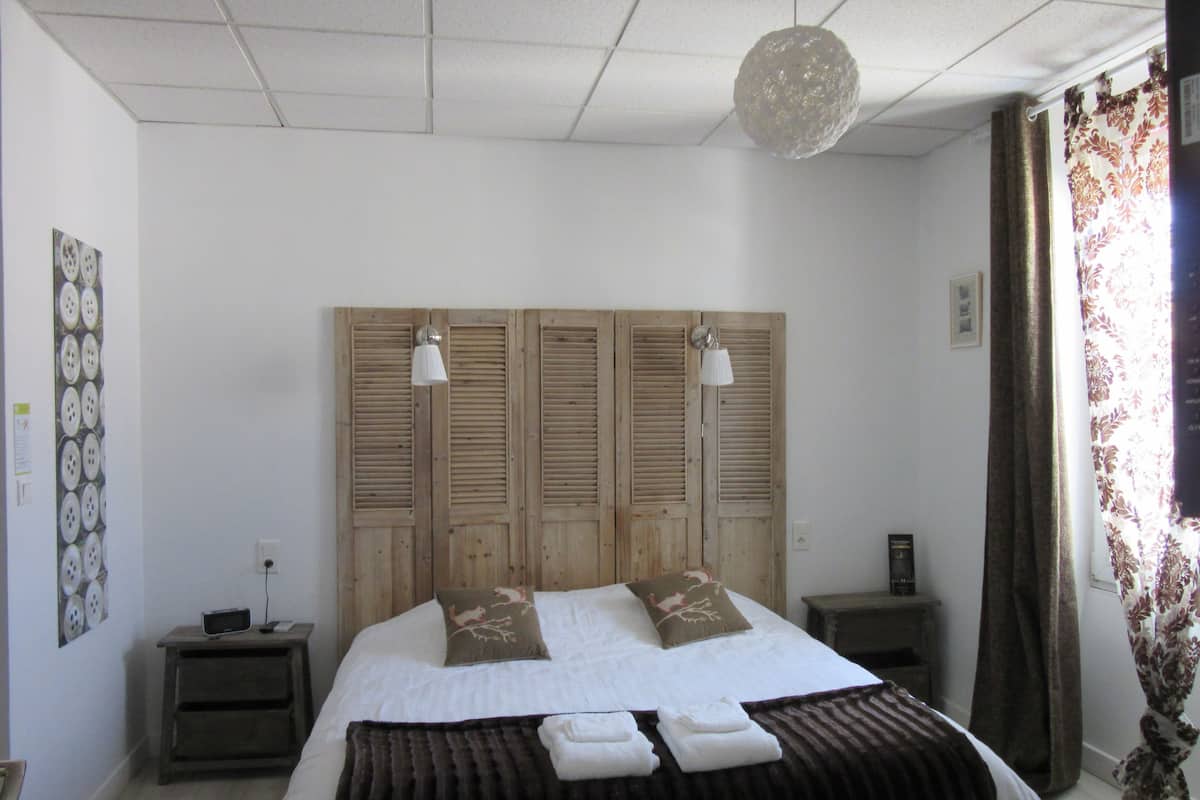 Kamar Keluarga | Seprai premium dan didekorasi berbeda-beda