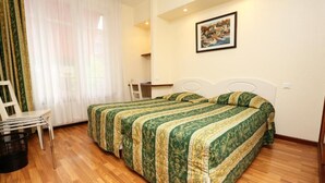 Room - Hôtel Berlioz (Saint-Louis)