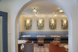 Reception - No9 Springfield (Potts Point)