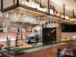 Bar (on property) - ibis Porto Centro São Bento (Porto)