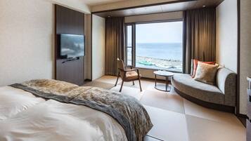 Main Building Sea View Twin, Non Smoking (36sqm, Bed Size 110cm x 2, Up to 2 people) | In-room safe, free WiFi, bed sheets