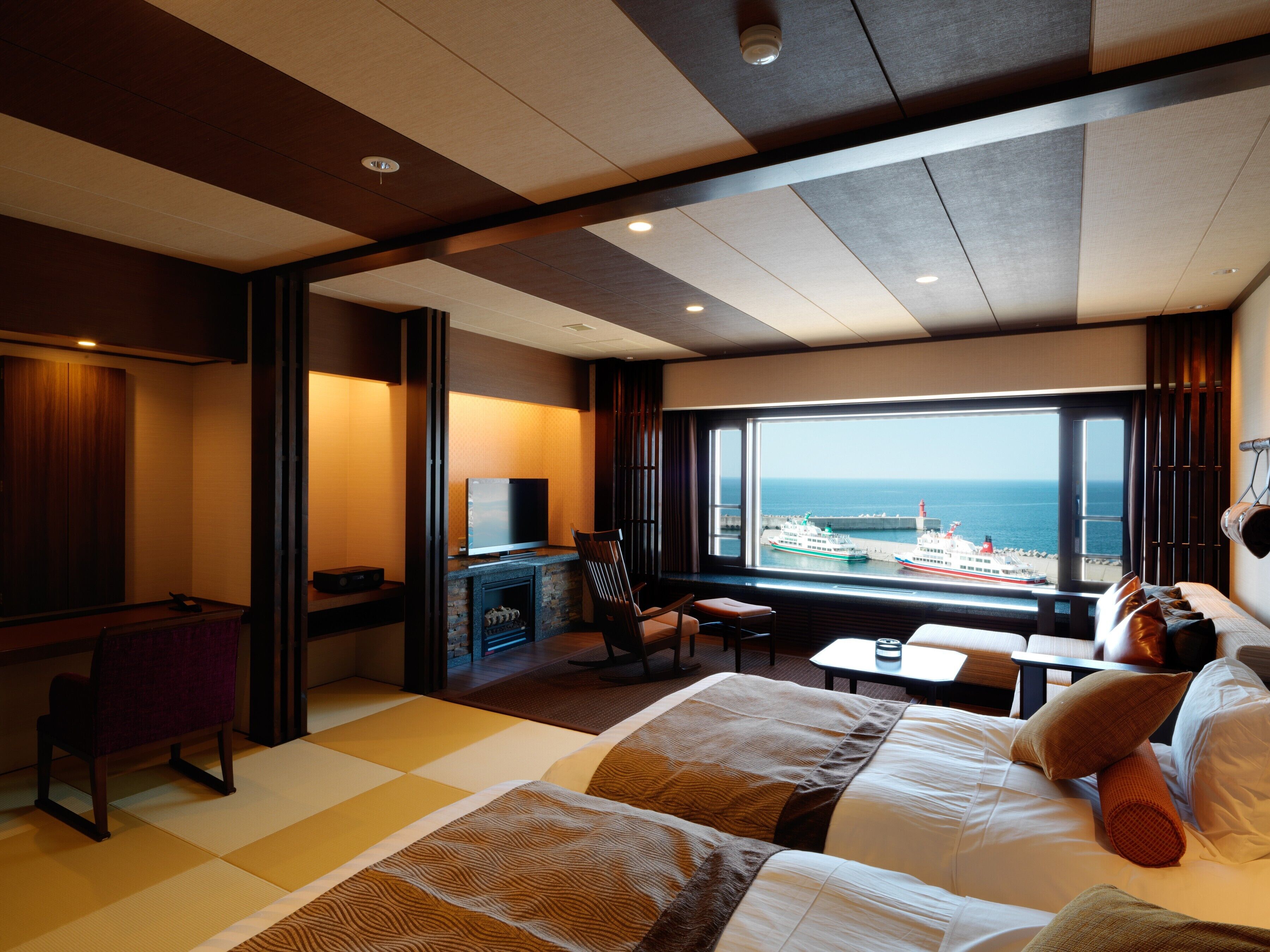 Sea View Japanese Modern Twin Room / 50sqm / Up to 3 Guests / Non-Smoking | In-room safe, free WiFi, bed sheets