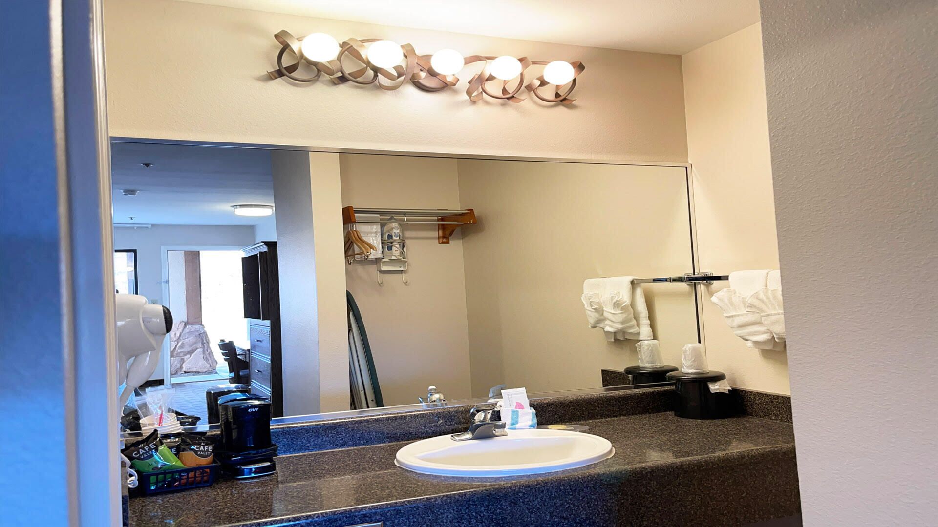 combined shower/bathtub, free toiletries, hair dryer, towels