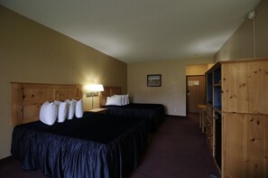 Iron/ironing board, free WiFi, bed sheets - The Inn at Old Nauvoo (Nauvoo)