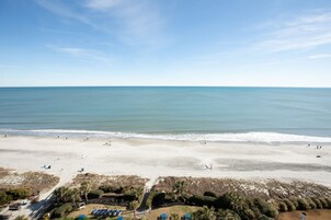 Deluxe Condo, 1 Bedroom, Non Smoking, Oceanfront | Terrace/patio