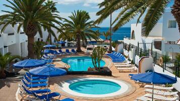 Outdoor pool, pool umbrellas