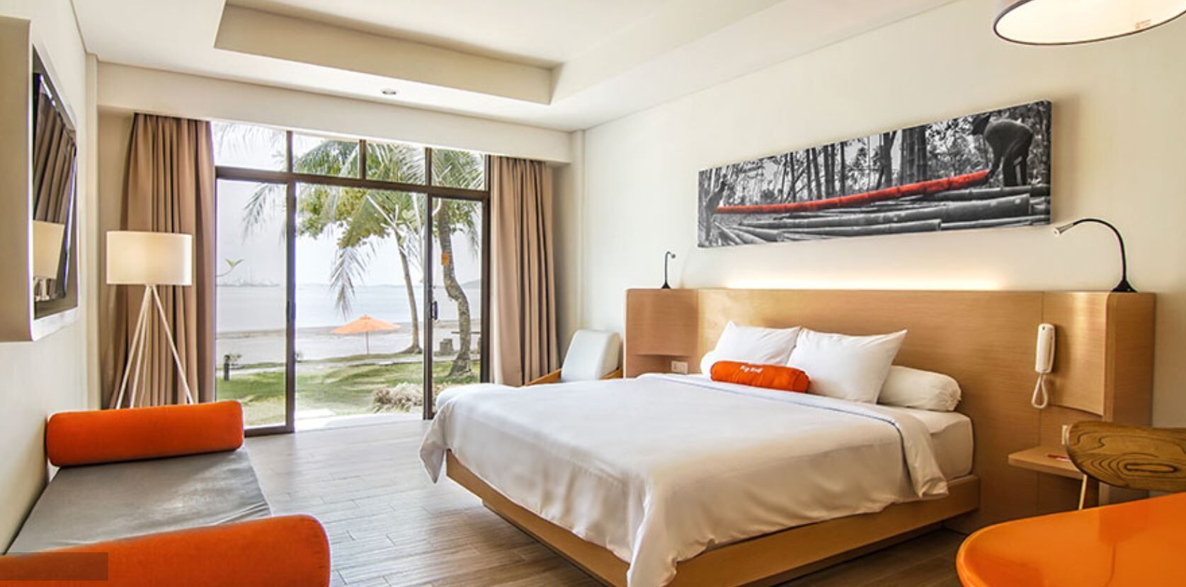 Premium bedding, Select Comfort beds, in-room safe, desk