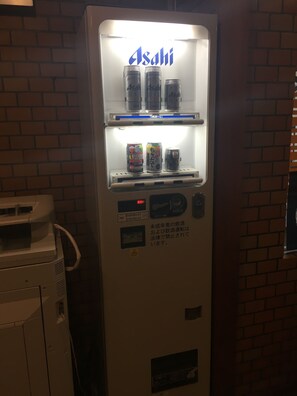 Vending machine - Hotel Yanagibasi (Tokyo)
