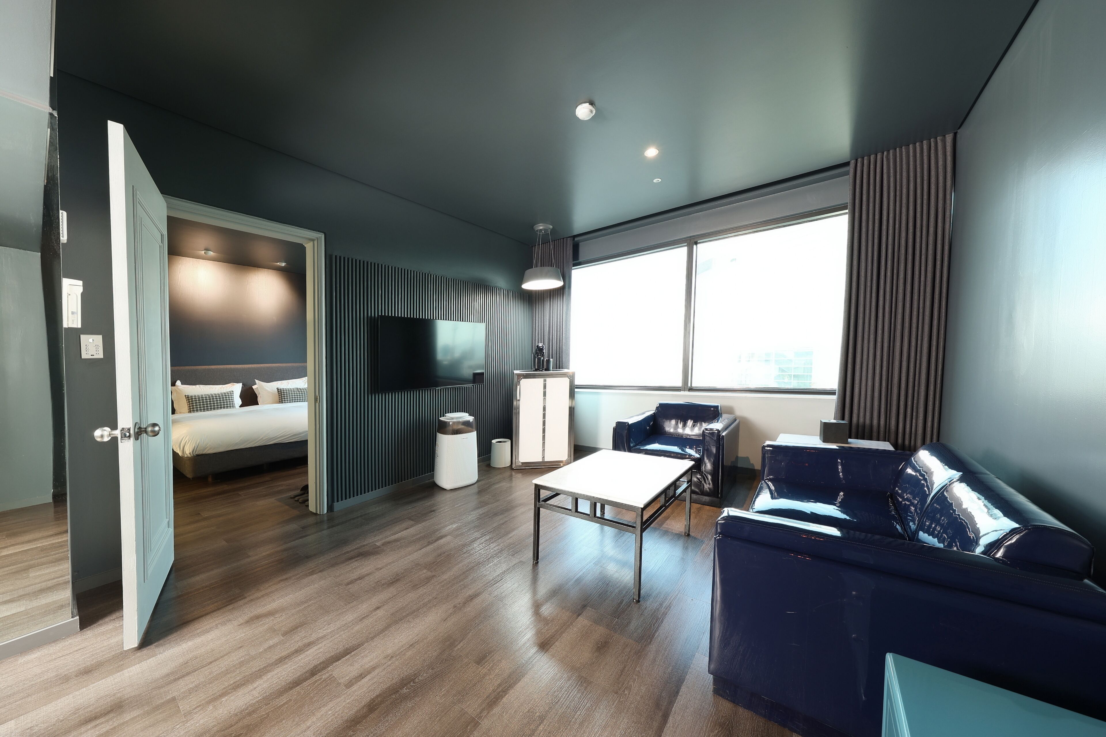 Suite Junior | Coffres-forts dans les chambres, décoration personnalisée, bureau