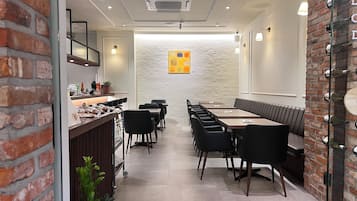 ๋งค์ผ ์ ๋ฝ์ ์์นจ ์์ฌ(1์ธ๋น KRW 19800)