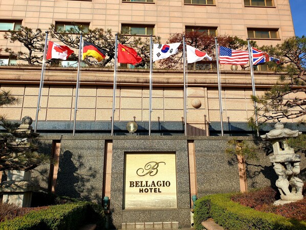 Interior entrance - Bellagio Hotel (Pyeongtaek)