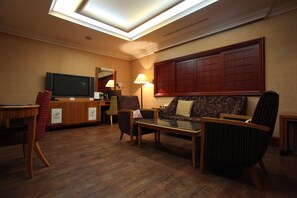 Flat-screen TV - Bellagio Hotel (Pyeongtaek)