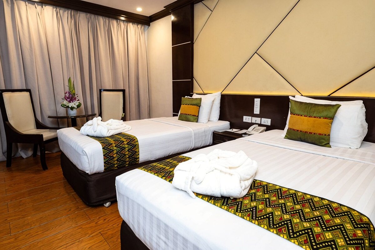 Minibar, desk, free WiFi, bed sheets
