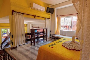 Suite | Hochwertige Bettwaren, Zimmersafe, Bügeleisen/Bügelbrett
