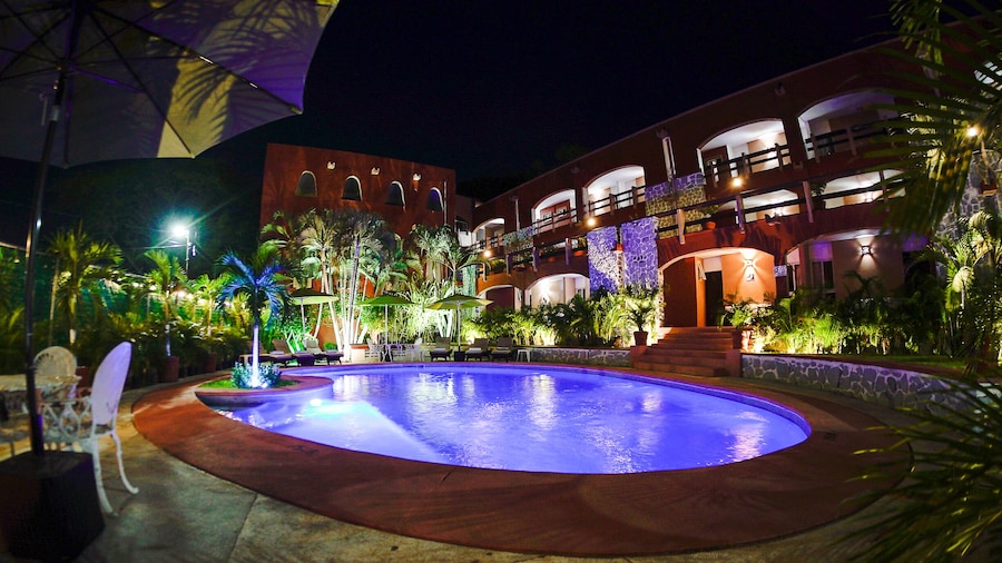 Hotel Zihua Caracol