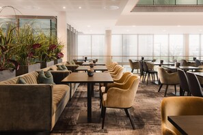 Breakfast, lunch and dinner served