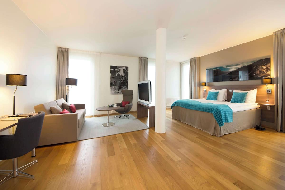 down duvets, pillow-top beds, in-room safe, desk