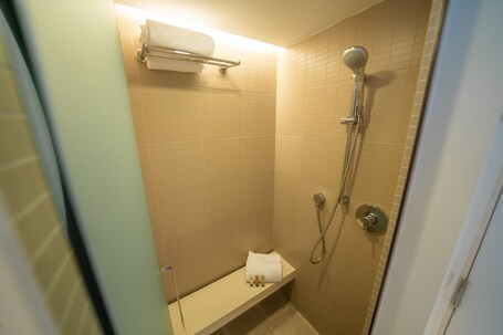 Studio M Hotel - Image 27