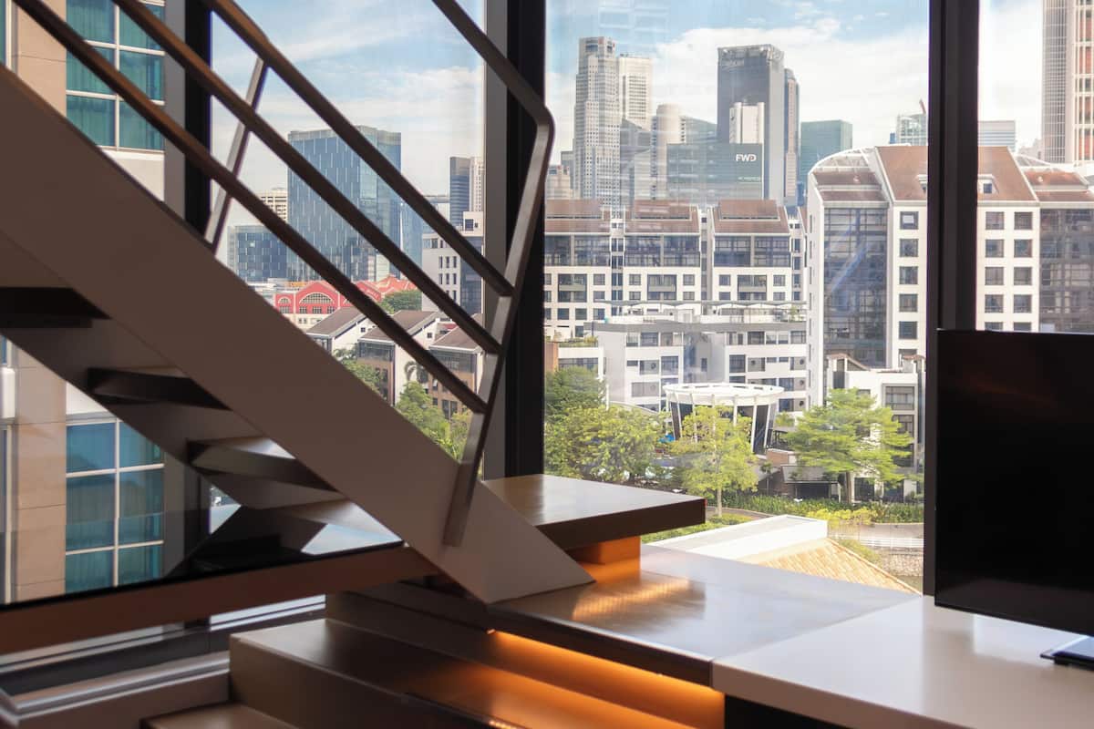 Premium bedding, in-room safe, desk, laptop workspace