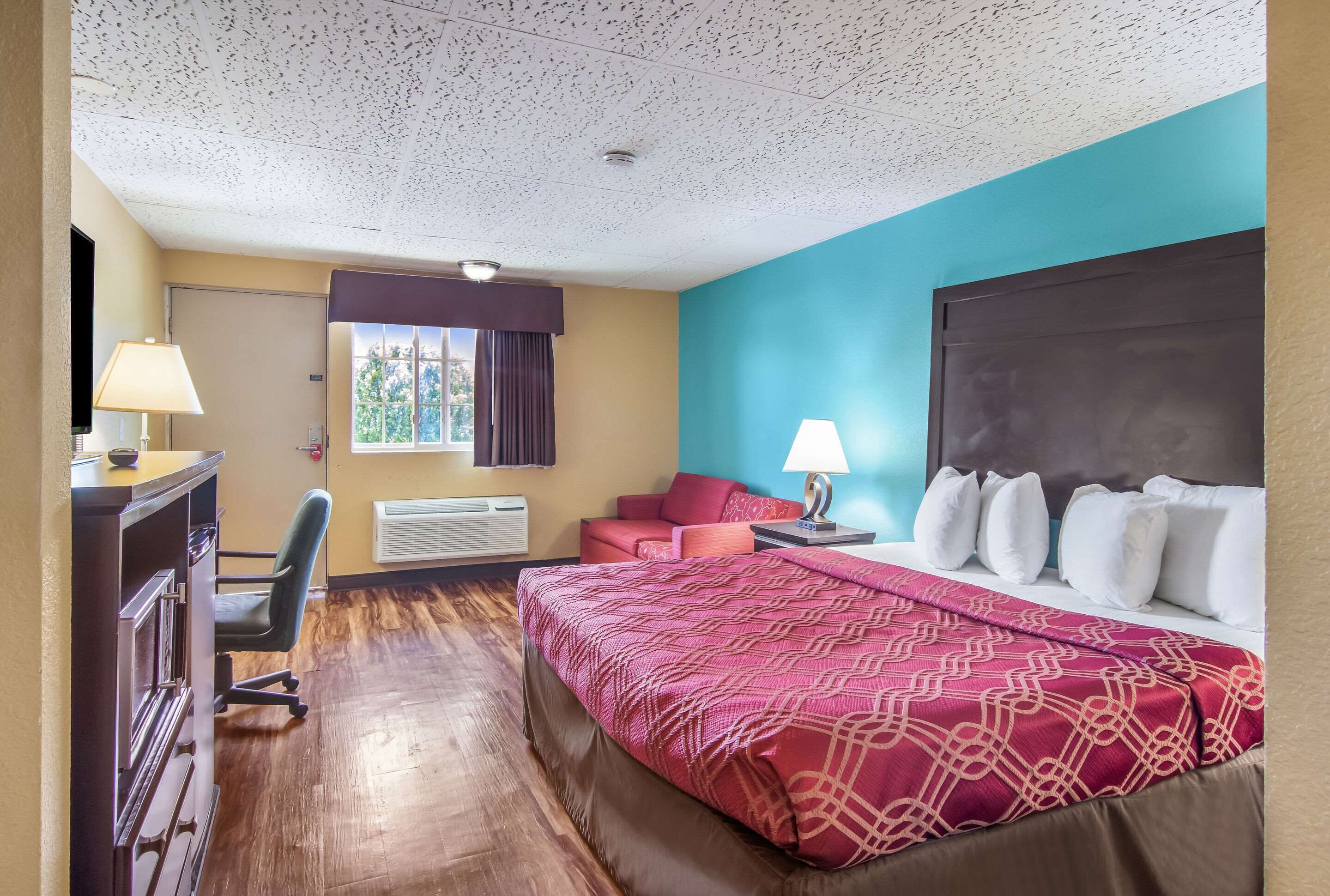 Desk, iron/ironing board, free WiFi, bed sheets