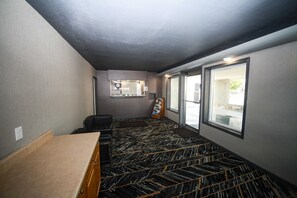 Reception - Relax Inn (Bradford)