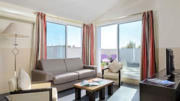 Departamento, Terraza | Área de sala de estar | Televisión de 90 cm con canales digitales y reproductor de DVD