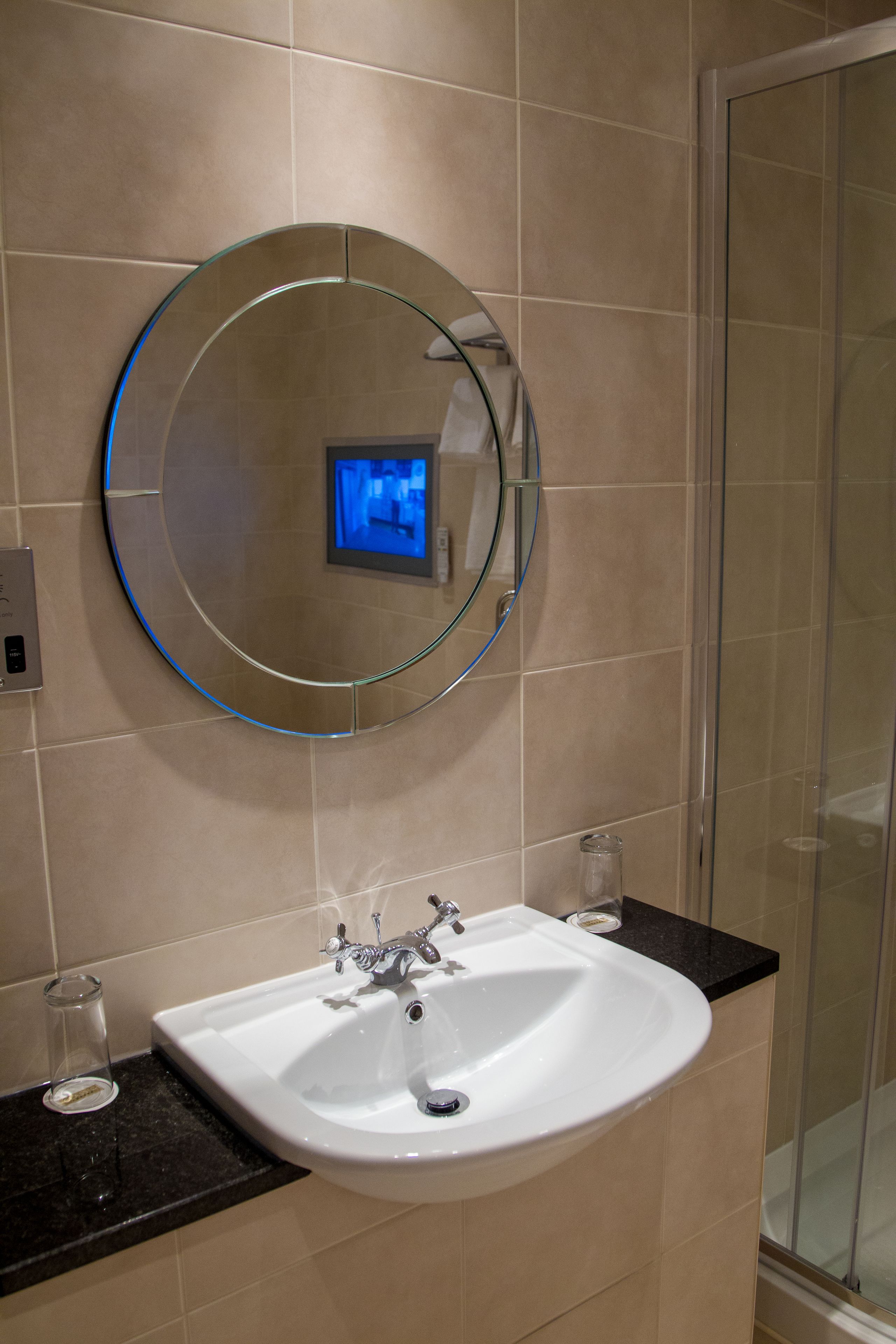 combined shower/bathtub, free toiletries, hair dryer, towels