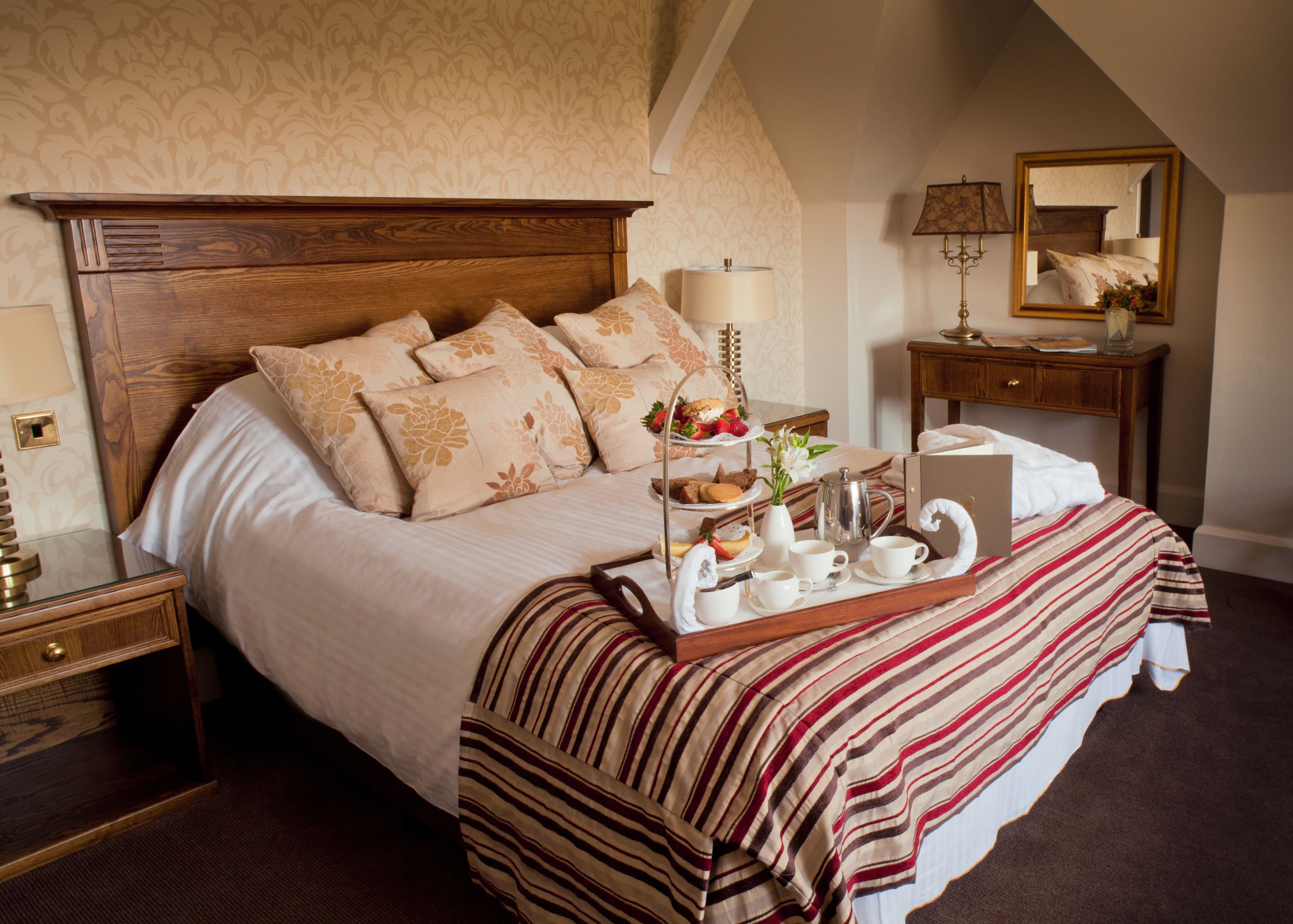 in-room safe, desk, laptop workspace, iron/ironing board