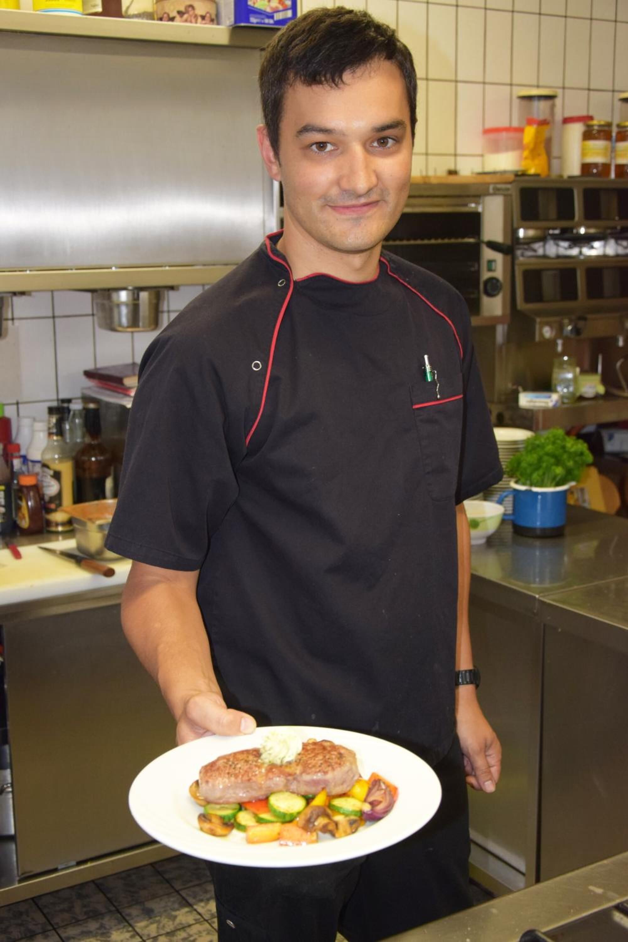 breakfast, lunch and dinner served