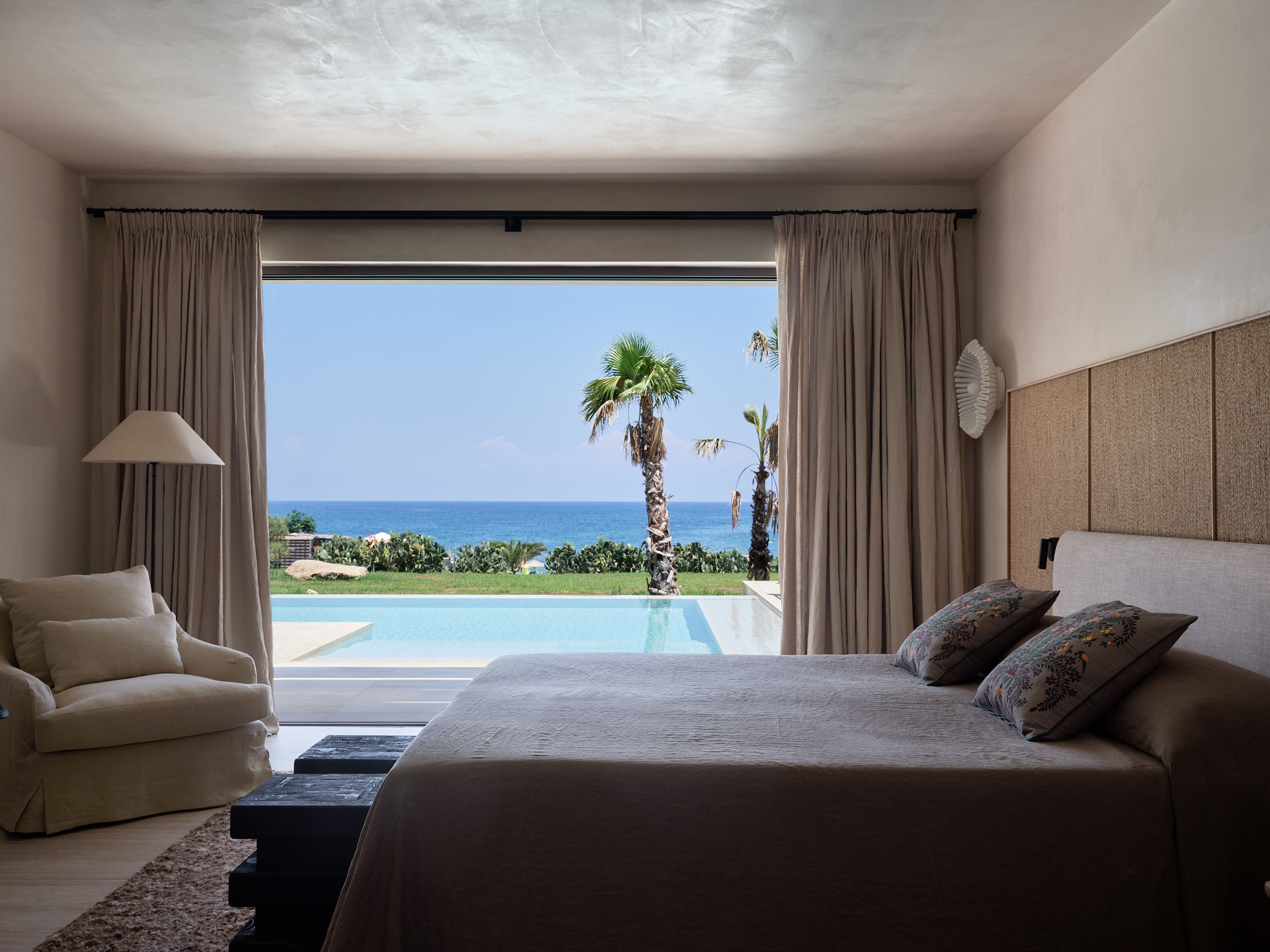 Suite Presidenziale, 1 letto king, vista spiaggia, di fronte alla spiaggia | Minibar, cassaforte in camera, con stile personalizzato