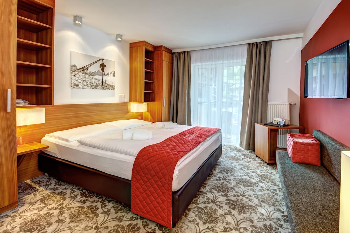 standard room, balcony | premium bedding, in-room safe, soundproofing, free wifi