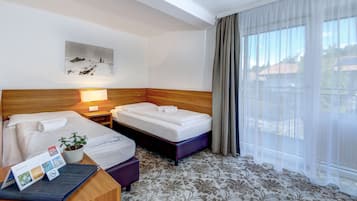 Premium bedding, in-room safe, soundproofing, free WiFi