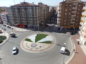 Unclassified image, 2 of 66, button - Aranda (Aranda de Duero)