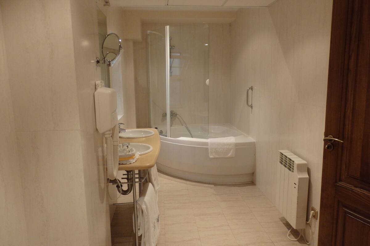 suite | bathroom | hair dryer, towels