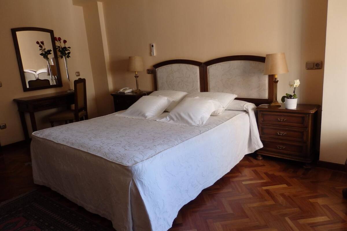 double room | desk, soundproofing, iron/ironing board, free wifi