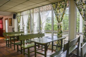 Bar (on property) - Azabache (Cangas de Onis)