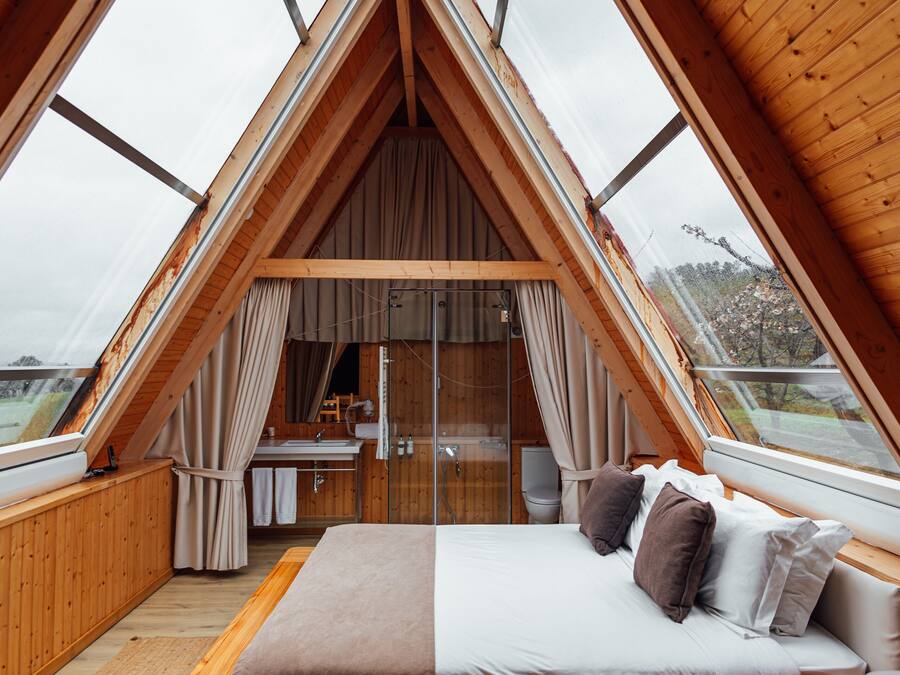 Cabaña Prestigio | Caja de seguridad en la habitación, escritorio y cortinas blackout