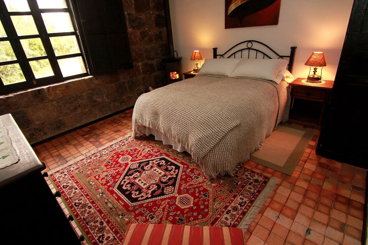 Habitación doble estándar, 1 habitación, vista a la montaña | Ropa de cama de alta calidad, edredón y camas con pillow-top
