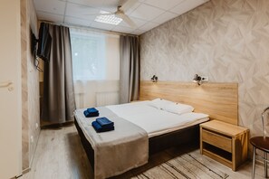 Kahden hengen standard-huone | Työpöytä, silitysrauta/-lauta, ilmainen Wi-Fi