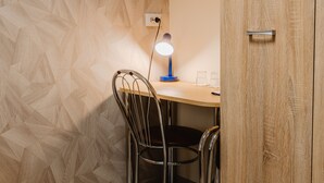 Standard Double Room | Desk, iron/ironing board (on request), WiFi (free) - Aleksandri Hotel (Tartu)